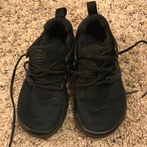 Like New Nike Toddler Boy Sneakers in Black size 13C
